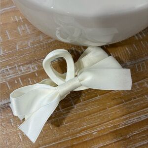 Elegant Cream Hair Bow Clip